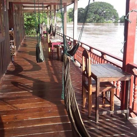 Riverside Bungalow Hotel Ban Dondét Esterno foto