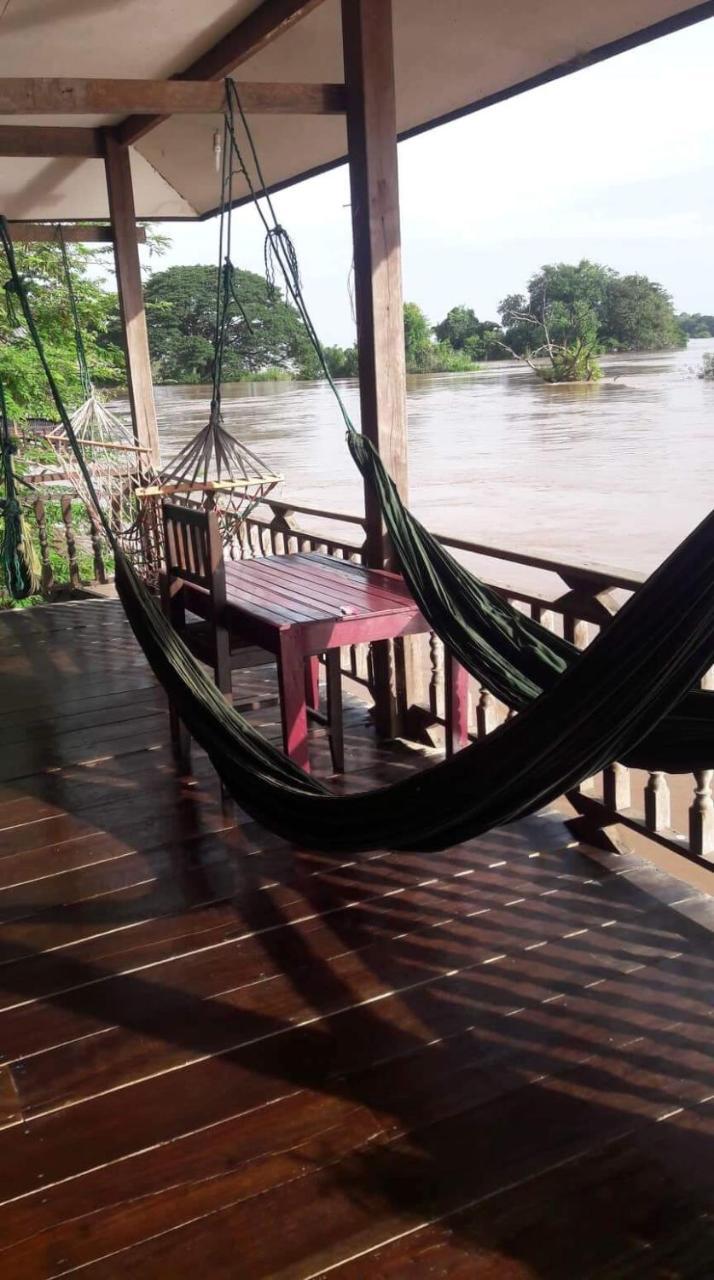 Riverside Bungalow Hotel Ban Dondét Esterno foto