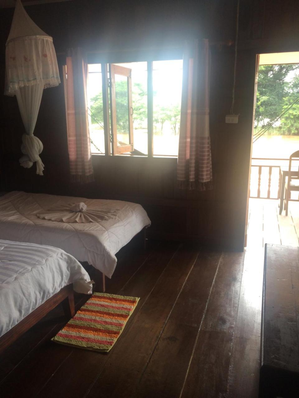Riverside Bungalow Hotel Ban Dondét Esterno foto
